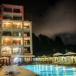 Hotel Cantilena Complex 3*