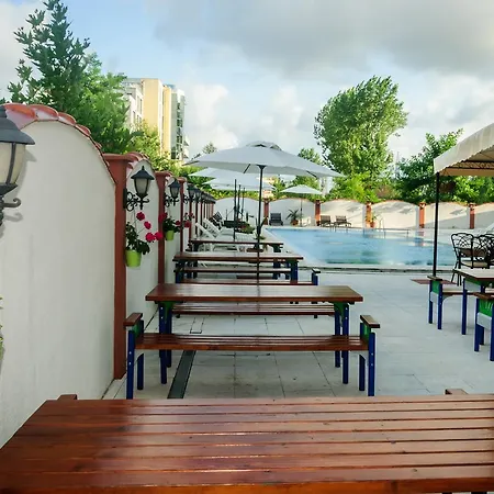 Cantilena Complex Szálloda 3*
