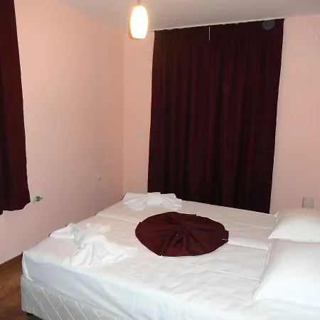 Cantilena Complex Szálloda 3*