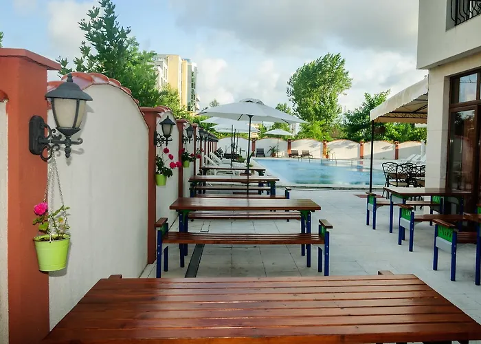 Cantilena Complex Szálloda 3*